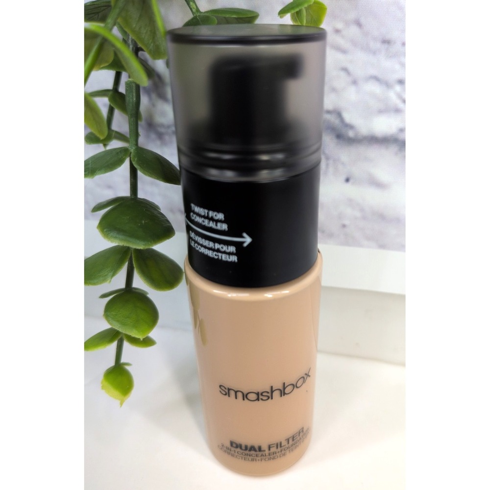 10 LIGHT NEUTRAL🥰NEW Smashbox Dual Filter 2 in 1 Concealer Foundation .8oz